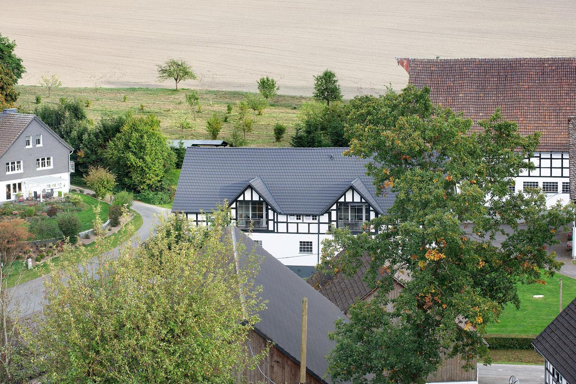 Ferienwohnungen Uebern Hof Schmallenberg Exterior foto